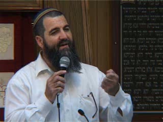 גיבורי כח עושי דברו