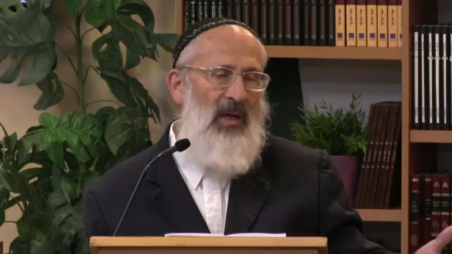 אני מתעצל להשליך בקבוקי פלסטיק דווקא במיכל המיועד לכך, האם זו עבירה כלפי שמירת הסביבה ?