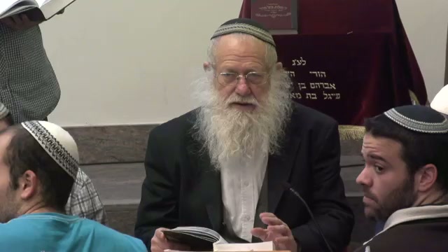 מדוע פניהם של שני הכרובים היו מופנים הצידה, הרי בקב"ה אין שינוי ?