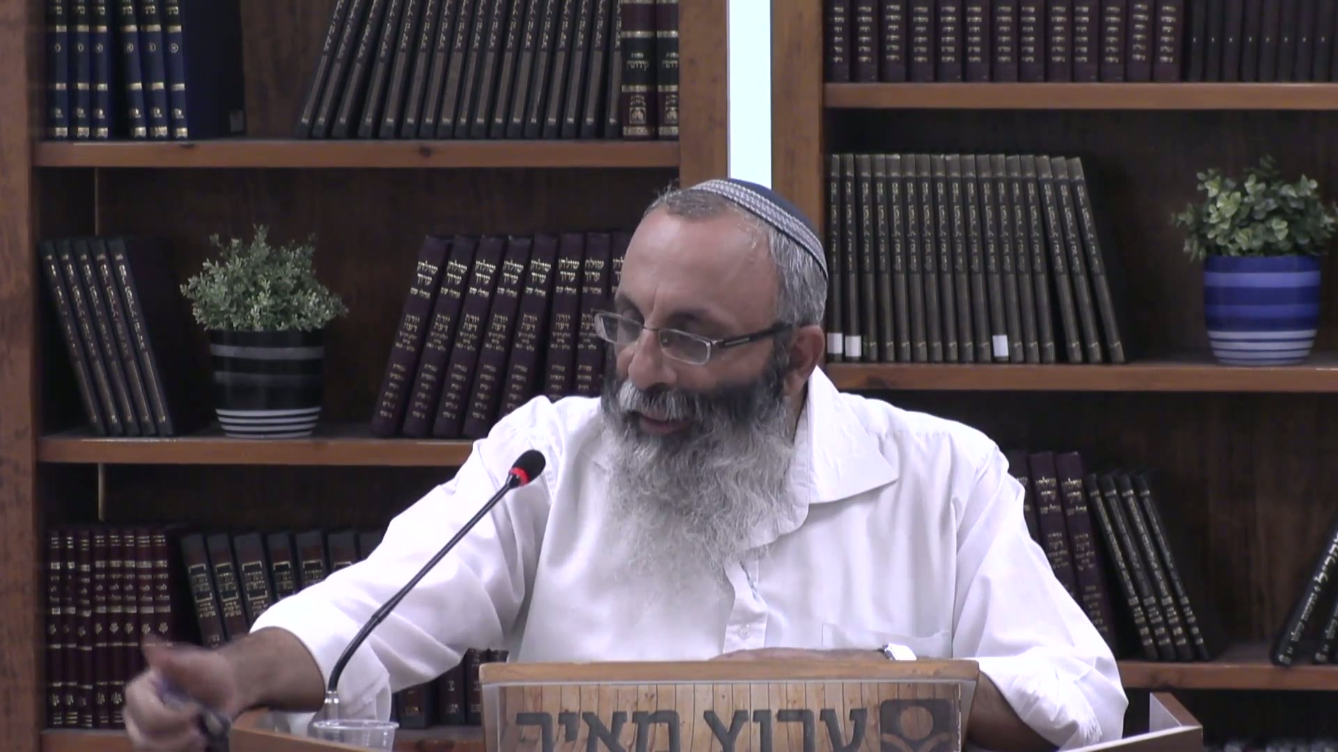 מעלת התורה והתפילה