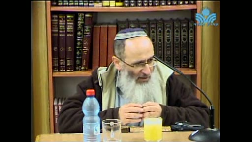 להמשיך שלום בעולם ...על ידי התקרבות גרים ופושעי ישראל אל הקדושה