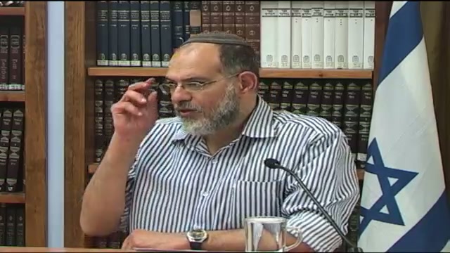 בין כפיה לבחירה