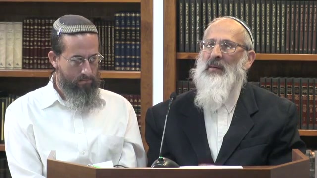 לחיצת יד איש לאישה